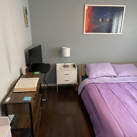 Shared Space With Private Room In Beautiful Lakefront Apartment Federal Way Εξωτερικό φωτογραφία