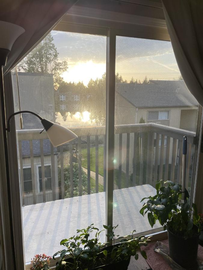 Shared Space With Private Room In Beautiful Lakefront Apartment Federal Way Εξωτερικό φωτογραφία