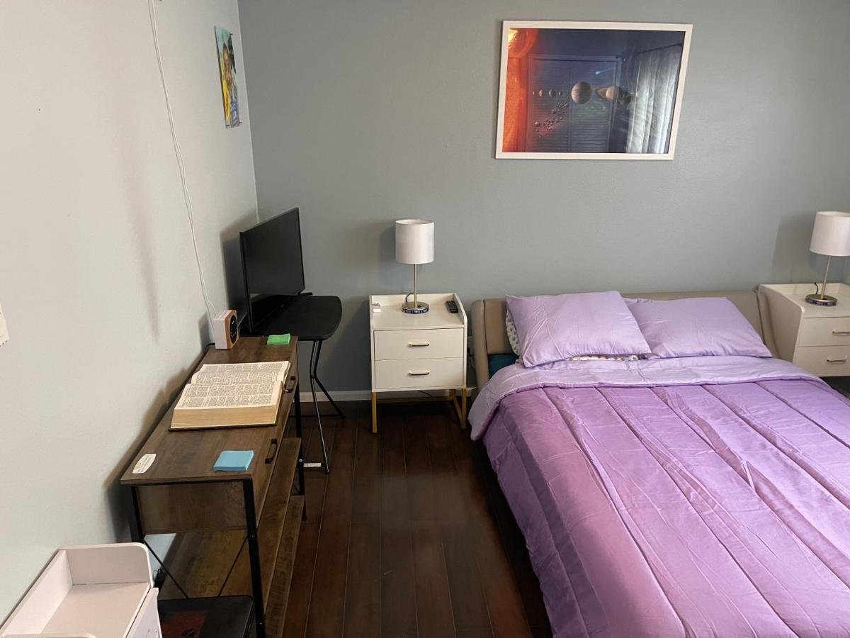 Shared Space With Private Room In Beautiful Lakefront Apartment Federal Way Εξωτερικό φωτογραφία